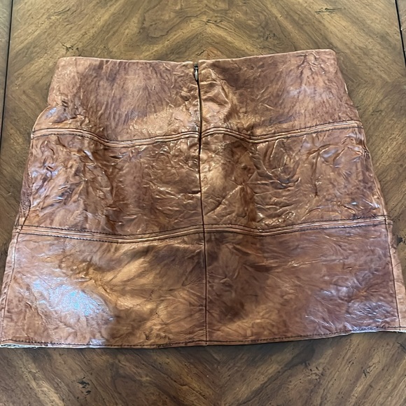 Brown Leather Mini Skirt Sz 0 Bailey 44 - Picture 8 of 10